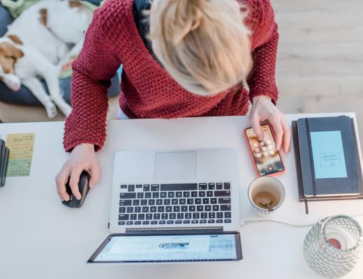 Personal Branding - Arbeiten am Schreibtisch